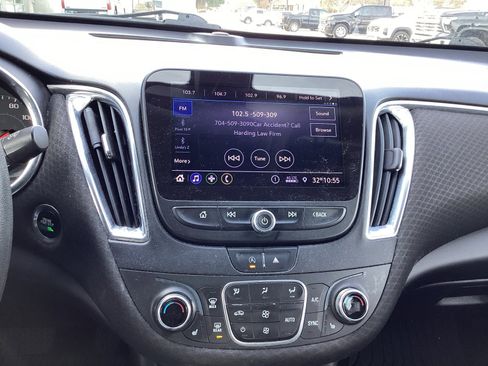 Used 2020 Chevrolet Malibu LT image 13