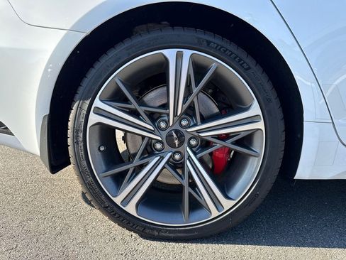 Used 2025 Genesis G70 3.3T Advanced image 17