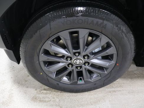 New 2026 Toyota Land Cruiser w/ Premium Package AWD/4WD image 9