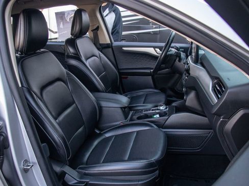 Used 2020 Ford Escape SEL image 19