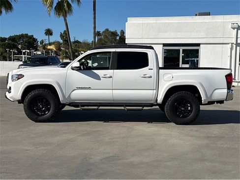 Used 2021 Toyota Tacoma SR5 image 40