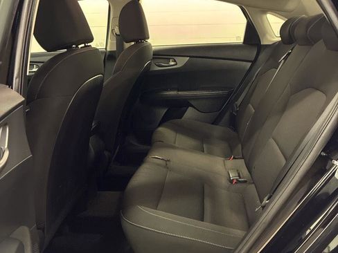 Used 2021 Kia Forte LXS FWD image 11