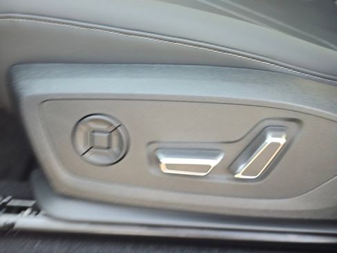 New 2026 Audi Q3 quattro 2.0T AWD/4WD image 38