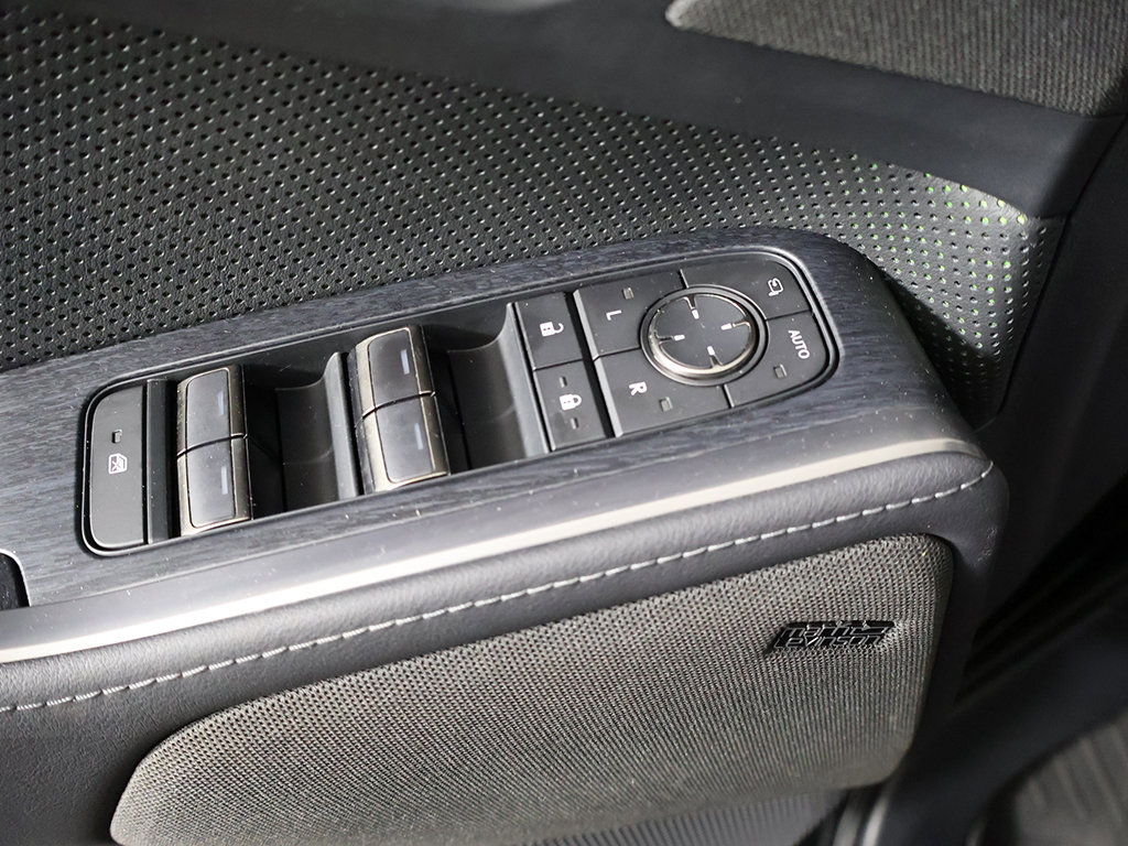 Used 2024 Lexus GX 550 AWD/4WD image 40