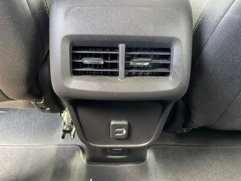 Used 2024 Chevrolet Equinox LT image 21