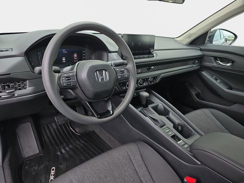 Used 2025 Honda Accord SE image 18
