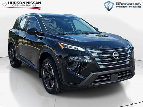Used 2024 Nissan Rogue SV w/ SV Premium Package FWD image 1