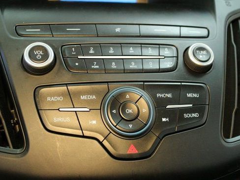 Used 2018 Ford Focus SE image 23