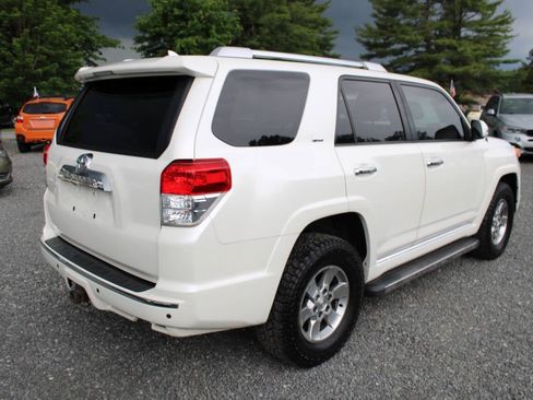 Used 2011 Toyota 4Runner SR5 w/ Premium Pkg w/Leather AWD/4WD image 7