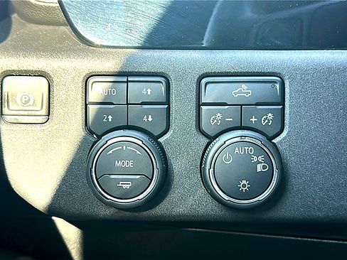 Used 2024 Chevrolet Silverado 1500 LT w/ Texas Edition Plus AWD/4WD image 35