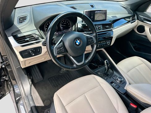 Used 2021 BMW X1 xDrive28i AWD/4WD image 9