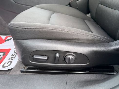 Used 2020 Chevrolet Malibu LT FWD image 13