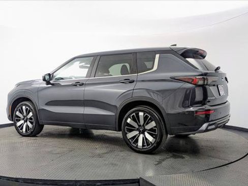 Used 2025 Mitsubishi Outlander SE AWD/4WD image 6
