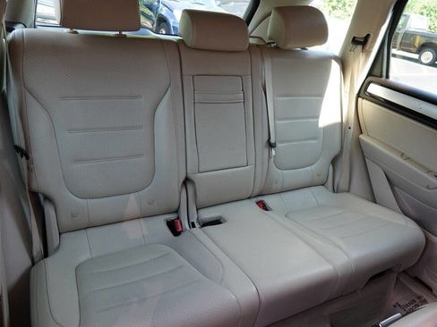 Used 2012 Volkswagen Touareg Sport AWD/4WD image 43