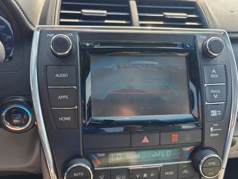 Used 2015 Toyota Camry XLE w/ Moonroof Package FWD image 15