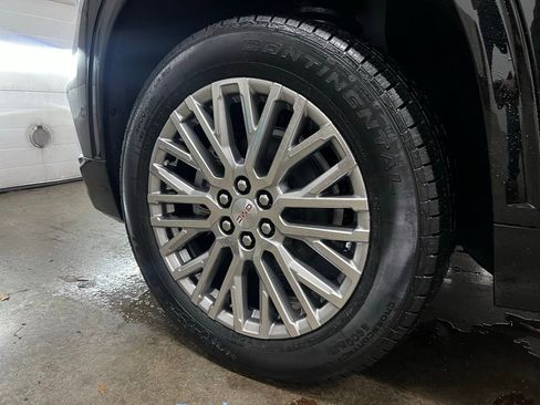 New 2026 GMC Acadia Denali image 10