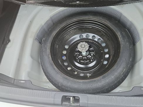 Used 2021 Toyota Camry SE image 22