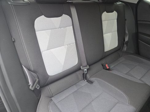 Used 2025 Chevrolet Trax LS w/ LS Convenience Package image 19