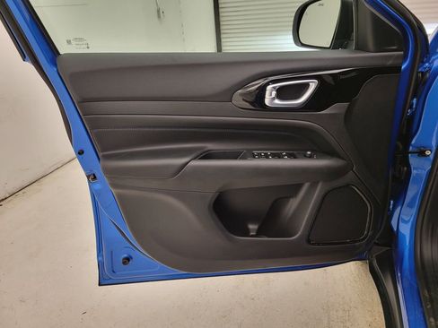 Used 2026 Jeep Compass Latitude image 24