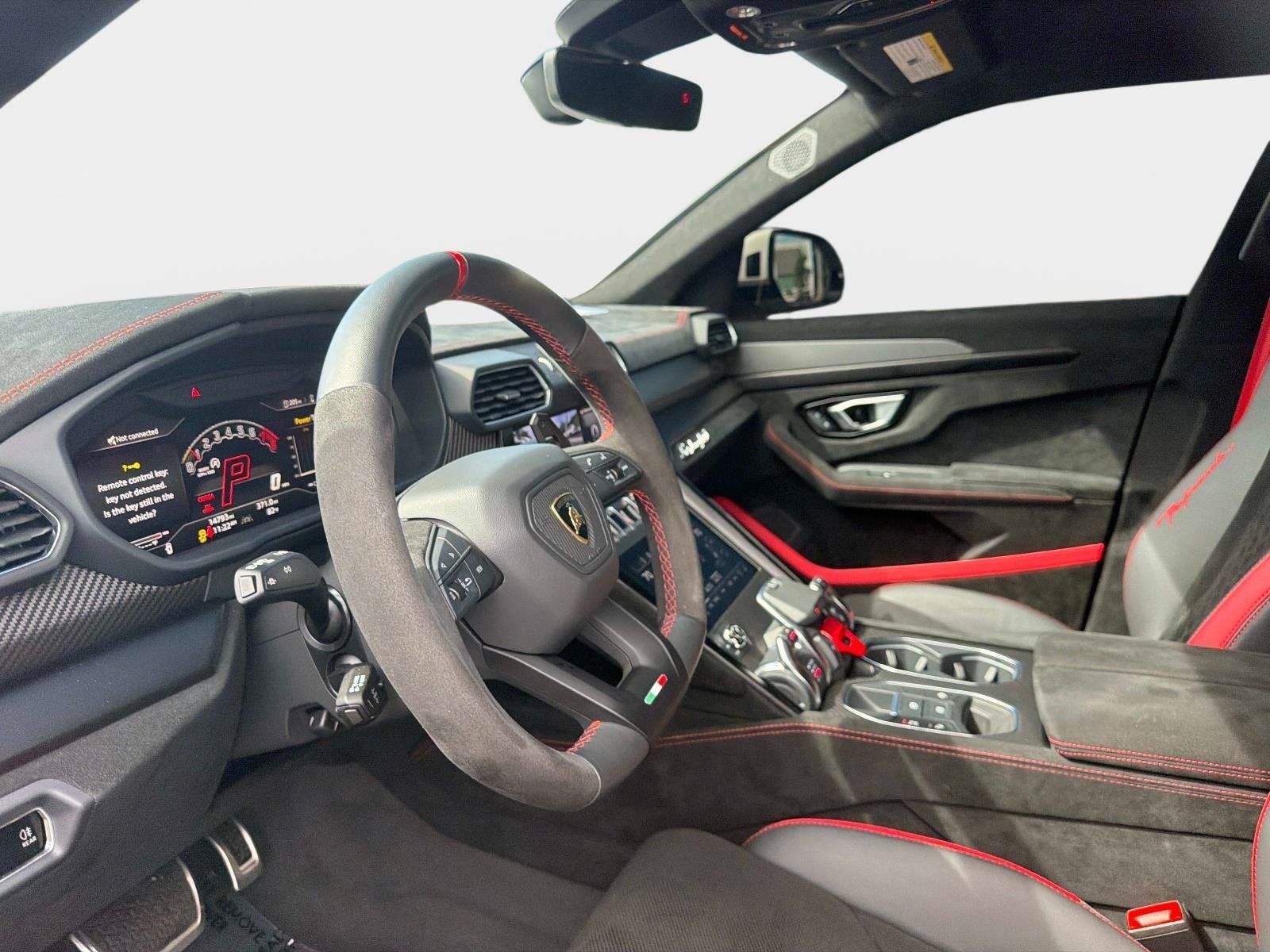 Used 2024 Lamborghini Urus Performante AWD/4WD image 23