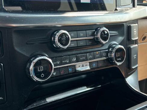 Used 2021 Ford F150 Lariat w/ Equipment Group 502A High AWD/4WD image 40