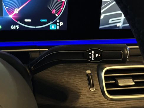 New 2026 Mercedes-Benz GLS 580 4MATIC image 15