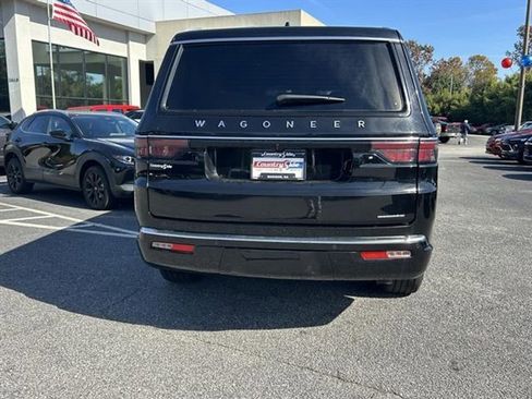 Used 2024 Jeep Wagoneer Series II w/ Flexible Seating Group image 8