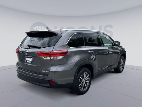 Used 2018 Toyota Highlander XLE AWD/4WD image 7