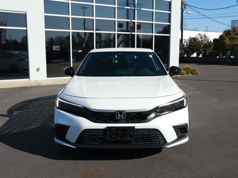 Used 2024 Honda Civic Sport image 2