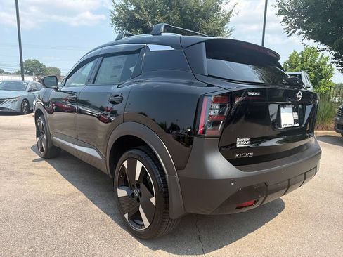 Certified 2026 Nissan Kicks SR w/ Cold Weather Package FWD image 2