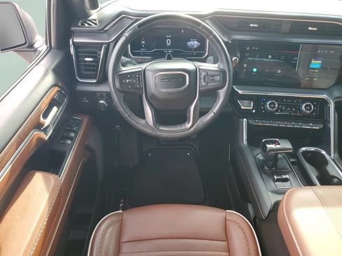 Used 2024 GMC Sierra 1500 Denali Ultimate AWD/4WD image 12