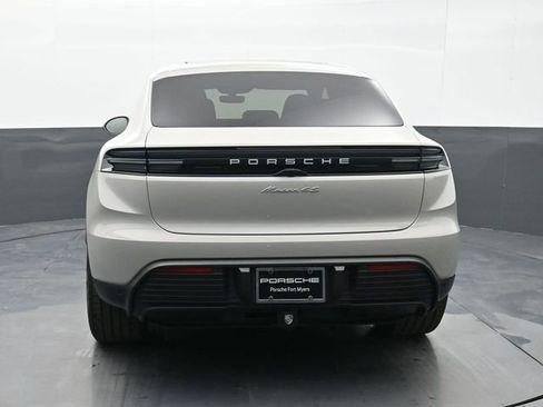 New 2026 Porsche Macan 4S Electric AWD/4WD image 23