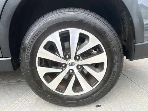 Used 2023 Subaru Outback Premium AWD/4WD image 9