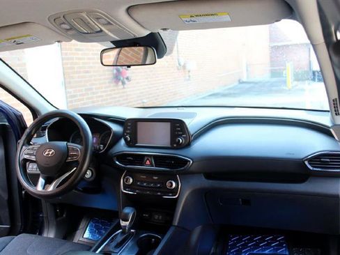 Used 2019 Hyundai Santa Fe SE image 13