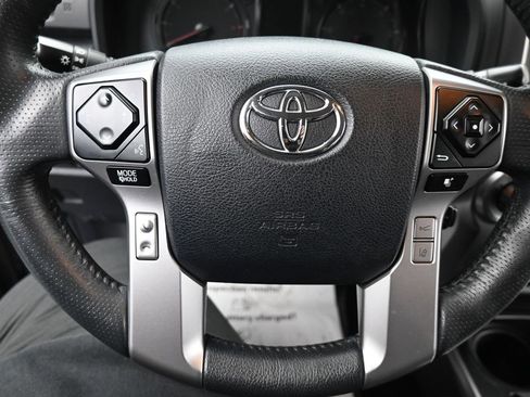 Used 2022 Toyota 4Runner SR5 Premium w/ Moonroof Package image 17