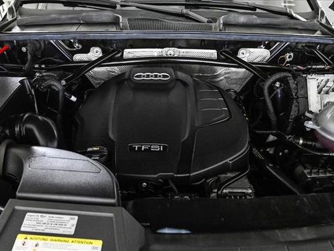 Used 2020 Audi Q5 Premium image 24