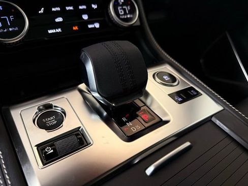 Used 2026 Jaguar F-PACE R-Dynamic S image 20