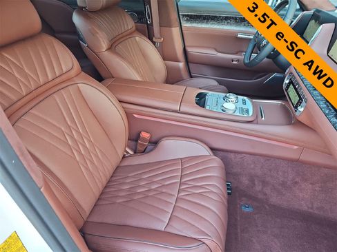 Used 2025 Genesis G90 3.5T image 18