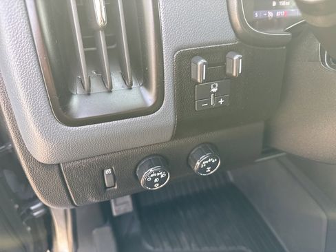 Used 2019 Chevrolet Colorado Z71 image 35