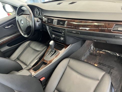Used 2011 BMW 335i xDrive Sedan AWD/4WD image 14