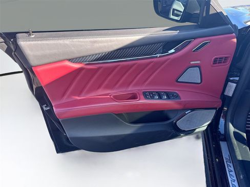 Used 2022 Maserati Quattroporte Trofeo image 15