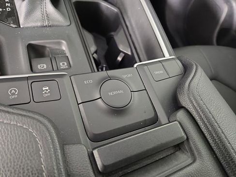 Used 2025 Toyota Grand Highlander FWD image 26