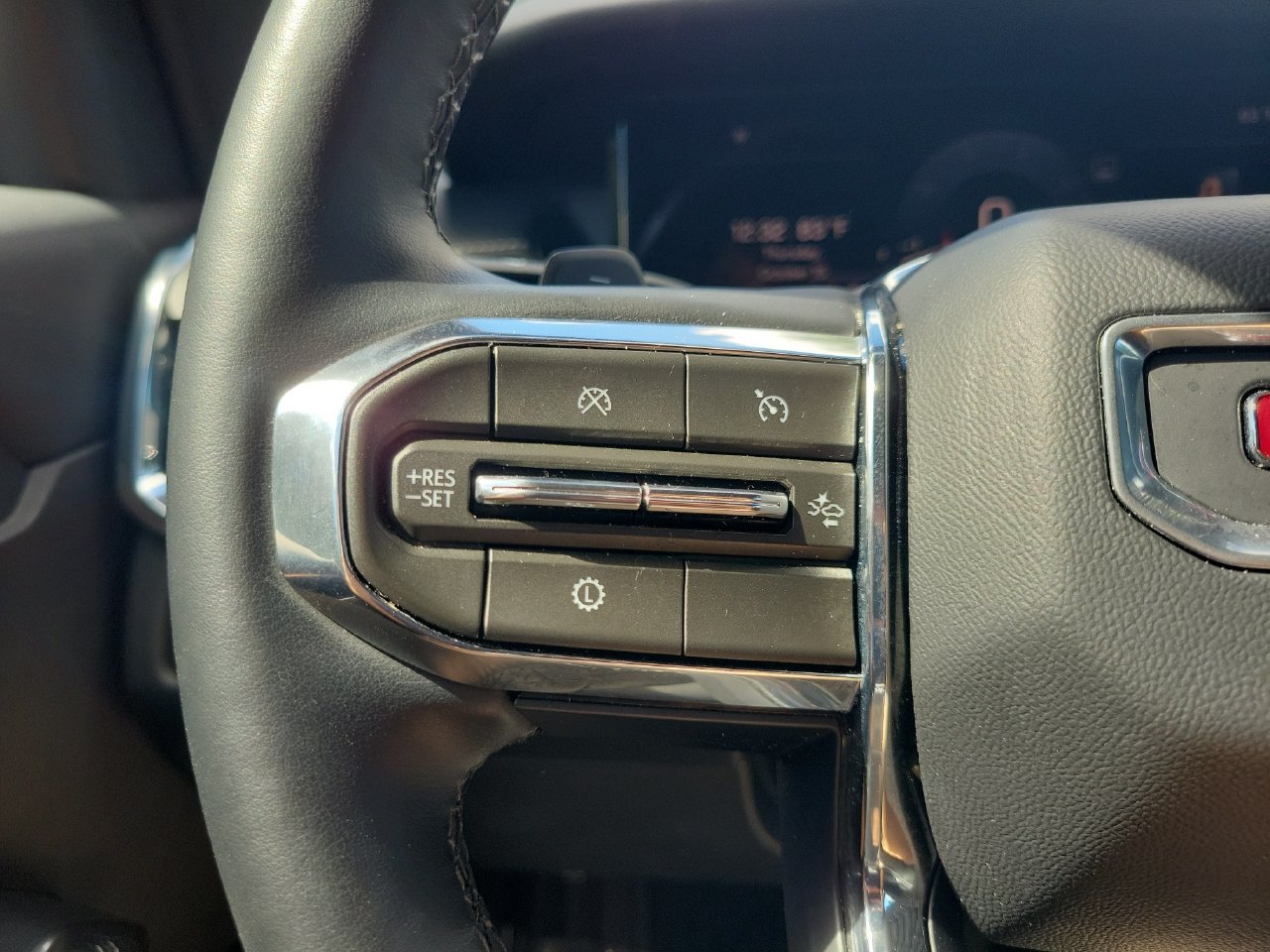 Certified 2026 GMC Acadia Elevation w/ Elevation Premium Package FWD image 19