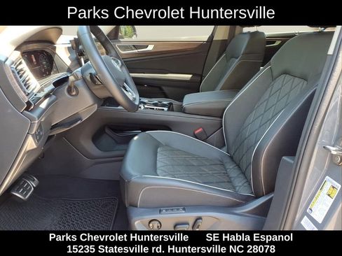 Used 2025 Volkswagen Atlas SEL Premium R-Line AWD/4WD image 14