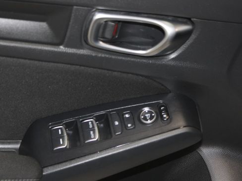 Used 2023 Honda Civic Sport image 6