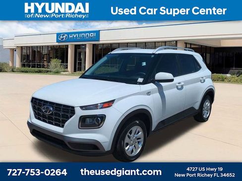 Used 2020 Hyundai Venue SEL w/ Convenience Package FWD image 1
