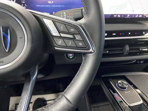 Used 2025 Buick Enclave Sport Touring image 22