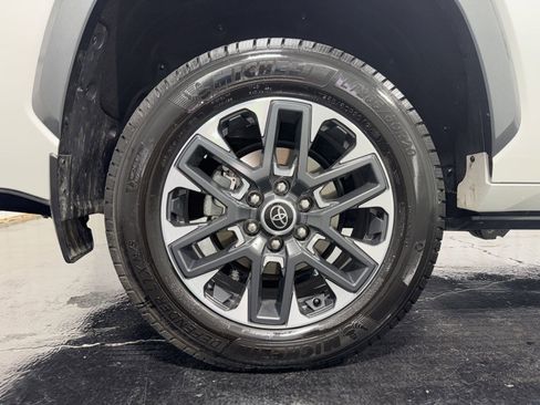 Used 2024 Toyota Sequoia Limited w/ Tow Technology Package AWD/4WD image 8