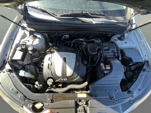 Used 2011 Hyundai Santa Fe SE w/ Premium Pkg 3 image 16