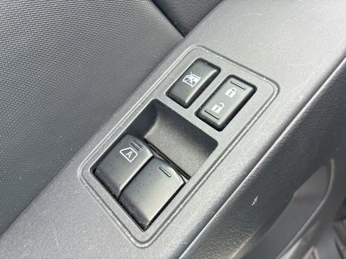 Used 2022 Nissan Frontier S RWD image 15